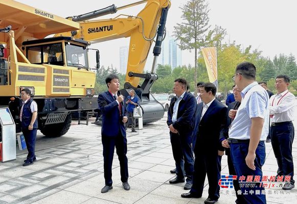 山推“矿山魔方”亮相2023泰山智慧矿山建设发展大会