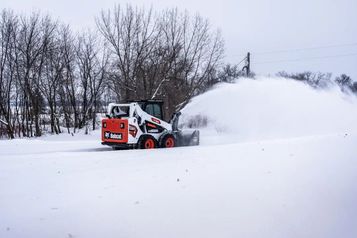大范围雨雪天气将至丨山猫除雪设备已就位！