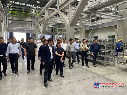 和田地区矿业考察团一行调研中联重科矿山机械