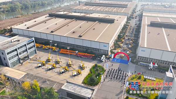 奔赴建设一线！徐工高空作业车批量出征！