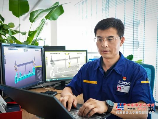 徐工【智改数转网联·先锋⑥】智改数转网联的“三师”团队