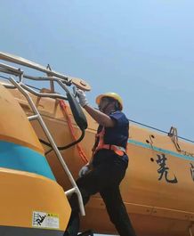 操作失误！大臂无法收回！且看徐工胡大师一小时排障