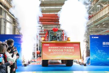 第10000台徐工XC9系列装载机下线交付！