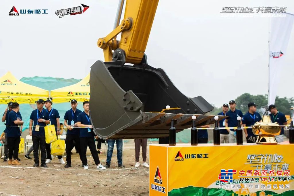 	上万名行业精英、有志之士同台竞技