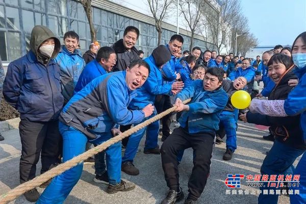 陕建机：铆焊车间举办迎元旦员工文体活动