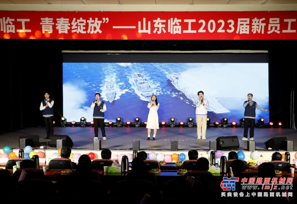 https://news-static.lmjx.net/upload/upfs/202401/02/1w1hf_1704189190637460.gif