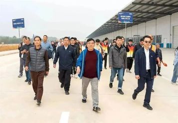 奋斗收获幸福！柳工2024迎新徒步&新年开门红启航新征程