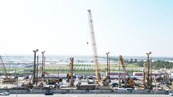 钻、铣、抓……徐工成套化装备为“轨道上的大湾区”夯基