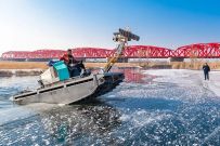 大河装备宣工公司全新一代多功能水陆两栖作业车顺利通过实地测试