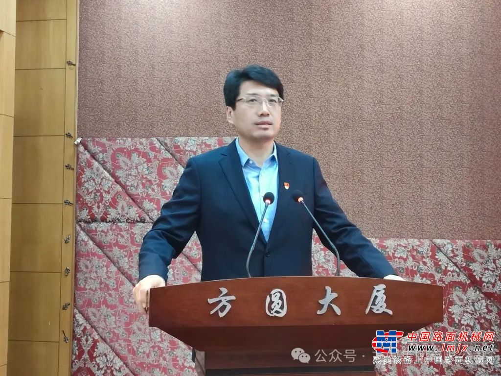 会上，租赁客户代表讲话，高度评价与方圆集团合作所取得的成果，共同展望未来发展前景，表达与方圆集团开展长期友好合作、促进共赢发展的美好愿望与期待。
