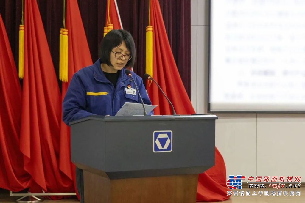 会上，事业部总经理、党委书记丁贺与质量保证部、技术中心等14个部门负责人签订了责任状。