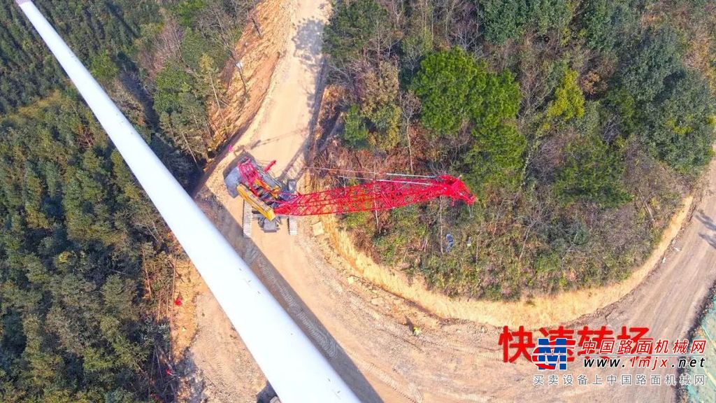 	SANY和合，赞7	主吊是根本，同时也离不开辅吊的配合。SCC1000A-8在此次作业中扮演着重要的角色。