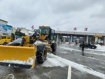 八台平地机奔赴常德，大雪中再现三一力量！