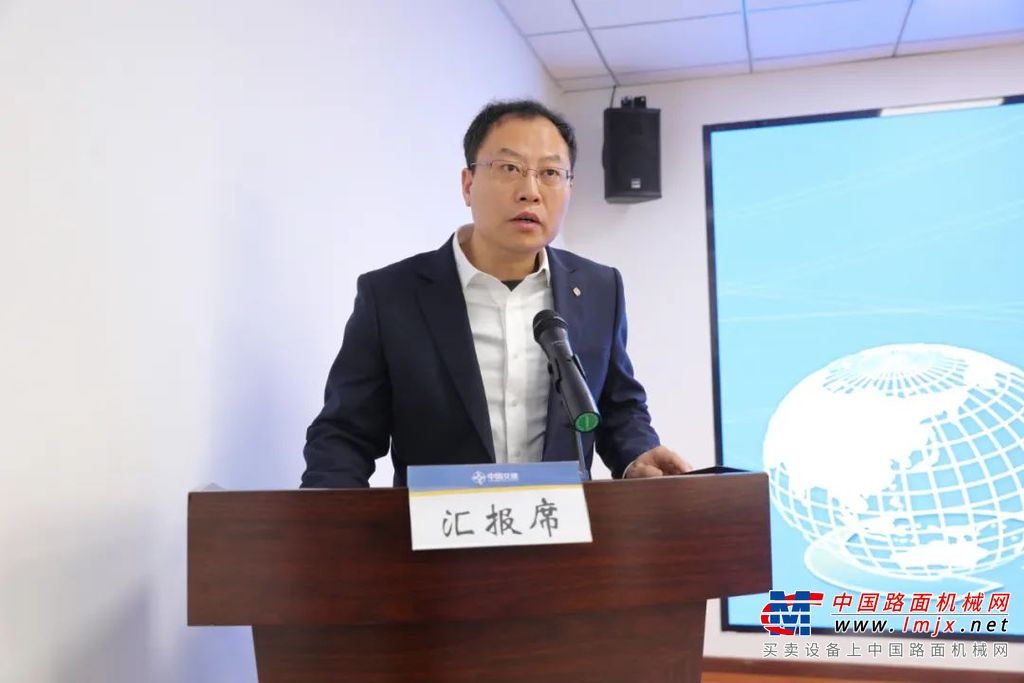 	彭正勇要求，总部各部门、各相关单位，要进一步增强团队意识，一是要以去年“十大专项、七个零的突破”为基础，进一步扩大工作成效，推动企业快速发展；二是要深入开展“摘帽工程”，深思细作，全力实现扭亏为盈；三是要坚持以人民为中心的发展思想，梳理2024年职代会提案以及会议期间职工代表提到的各项建议，认真研究落实。