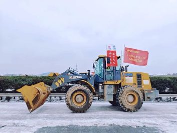 徐工→湖北！100余台破冰除雪装备硬核担当