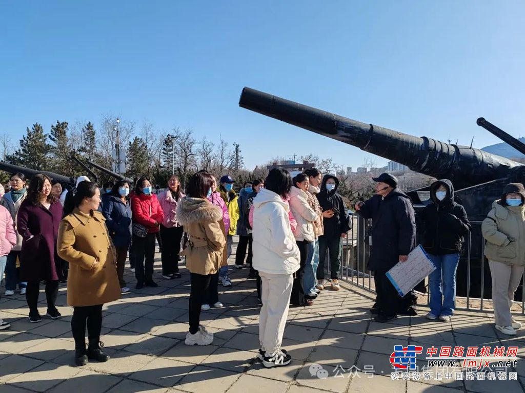 通过庆祝“三八”国际妇女节活动，让女职工们放松了心情、收获了快乐，增进了彼此之间的友谊和感情，也增强了企业的凝聚力和向心力，激励大家以更加饱满的精神状态投入工作，为方圆的明天更加美好贡献“半边天”的女性力量。