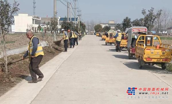 长丰县罗塘乡：不负春日好时光 公路养护正当时