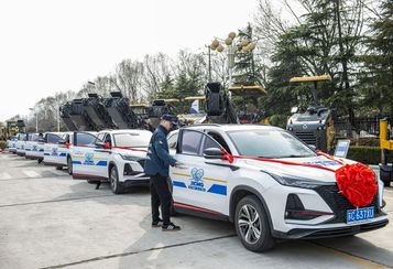 徐工道路：“全心”服务 铸就企业之魂