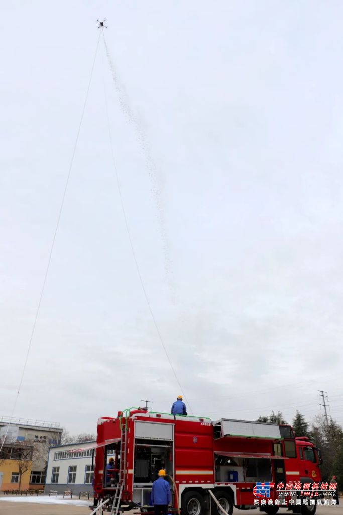 登高体验28米高空作业车