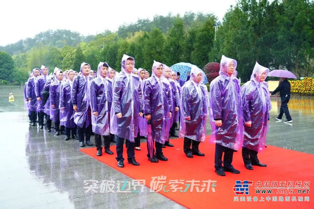 https://news-static.lmjx.net/upload/upfs/202403/27/1080w720hf_1711504520376476.jpg!1024x1024.jpg