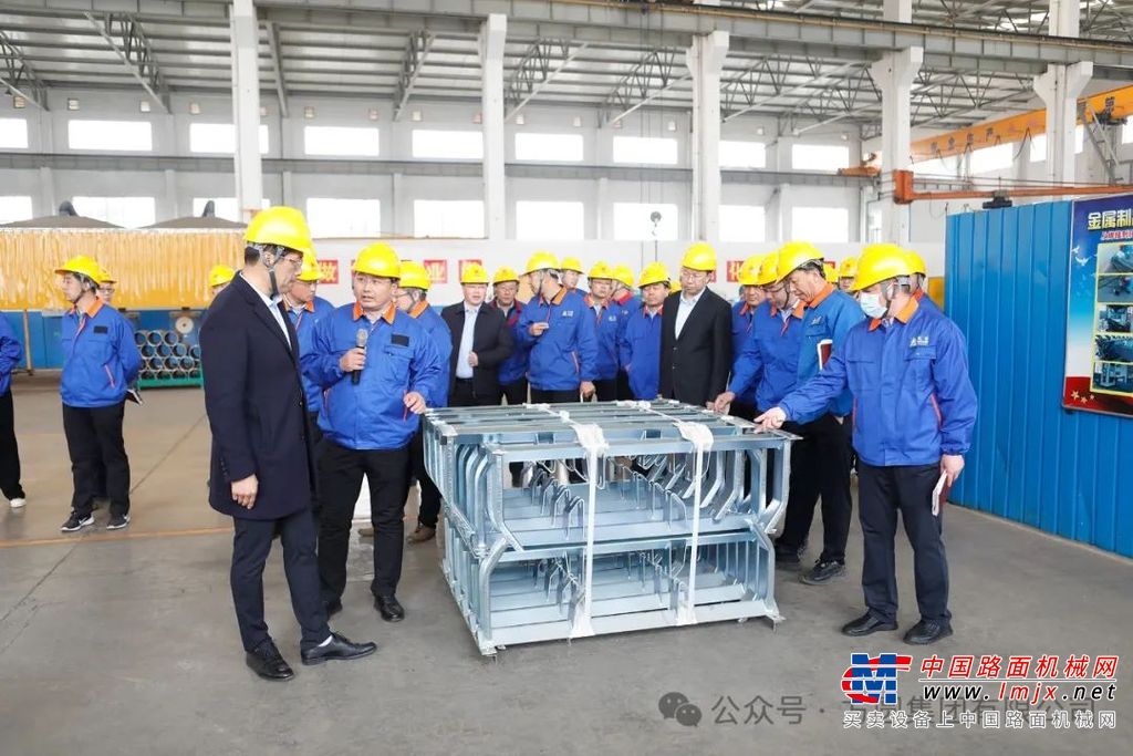 观摩检查过程中，对亮点工作予以积极肯定，督促各单位学习借鉴、取长补短；对存在的问题与不足，予以现场指出，要求各单位高度关注、引以为戒、查漏补缺，切实提高管理水平和管理层次，转变观念，更新思想，适应形势，更好服务用户、服务市场，为企业发展创造效益。