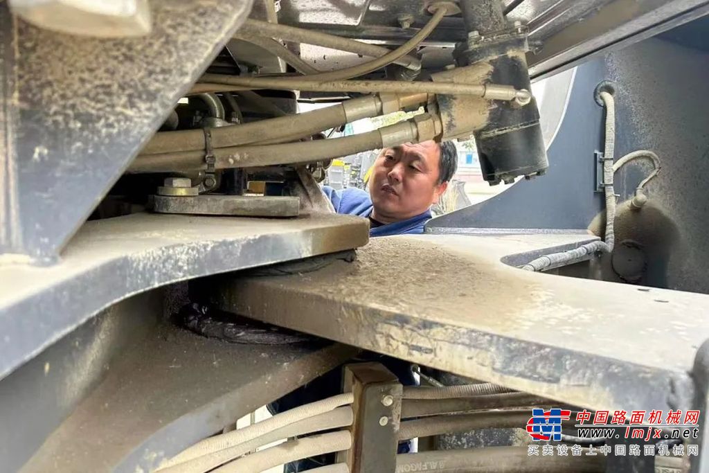 	徐工服务工程师马克
