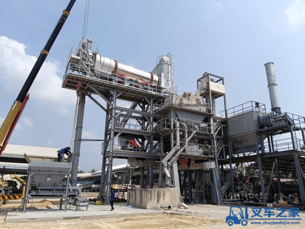 西筑集装箱式厂拌热再生设备落地泰国市场