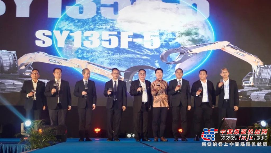 全新机型，惊艳亮相