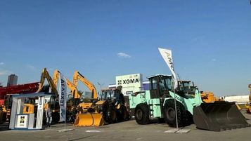 震撼登场 风靡欧亚 | 厦工全系列产品精彩亮相2024俄罗斯CTT展览会