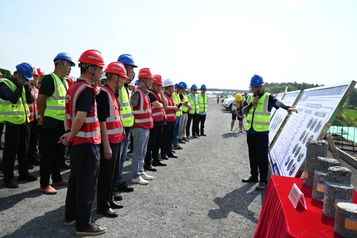 昌金改扩建SSZ1标新老路水稳基层拼接质量通病治理创新创效工艺措施喜获突破