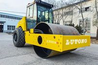 LTD216H压路机强大激振力，打造完美压实效果！
