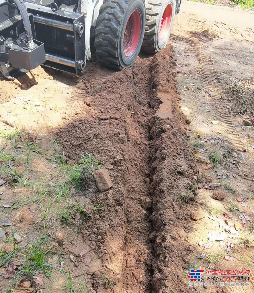 	精准开沟，排水无忧