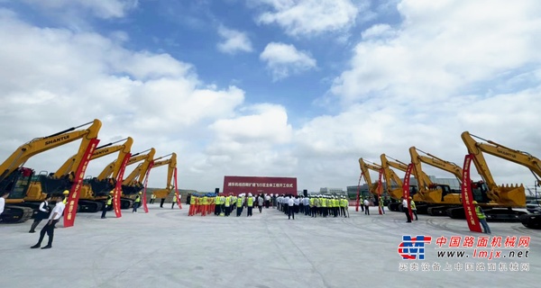 久久为功丨山推为浦东机场扩建项目注入强劲动力