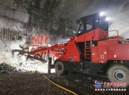 铁建重工全电脑三臂凿岩台车助力抽水蓄能电站建设