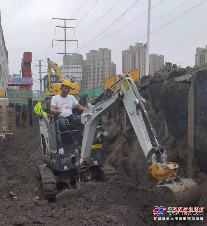 	◀破碎拆除 无坚不摧▶
