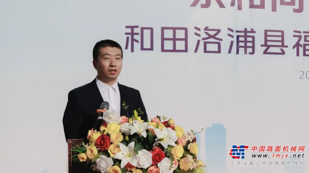 在国家援疆战略的宏伟蓝图中，生态发展始终占据重要地位。新疆和田洛浦县是南疆四地州之一，也是国家援疆战略的重点区域之一，正在经历着前所未有的发展机遇。在国家政策的支持下，北京市等对口支援省市大量资金投入及一系列民生改善和经济发展项目的实施中，洛浦县不断加快基础设施建设的步伐，力求在时代发展中实现飞跃。此次，福田普罗科的压缩垃圾车成功交付，此举不仅标志着洛浦县在生态文明建设方面迈出了坚实的一步，更成为国家援疆战略下绿色发展的生动注脚。
