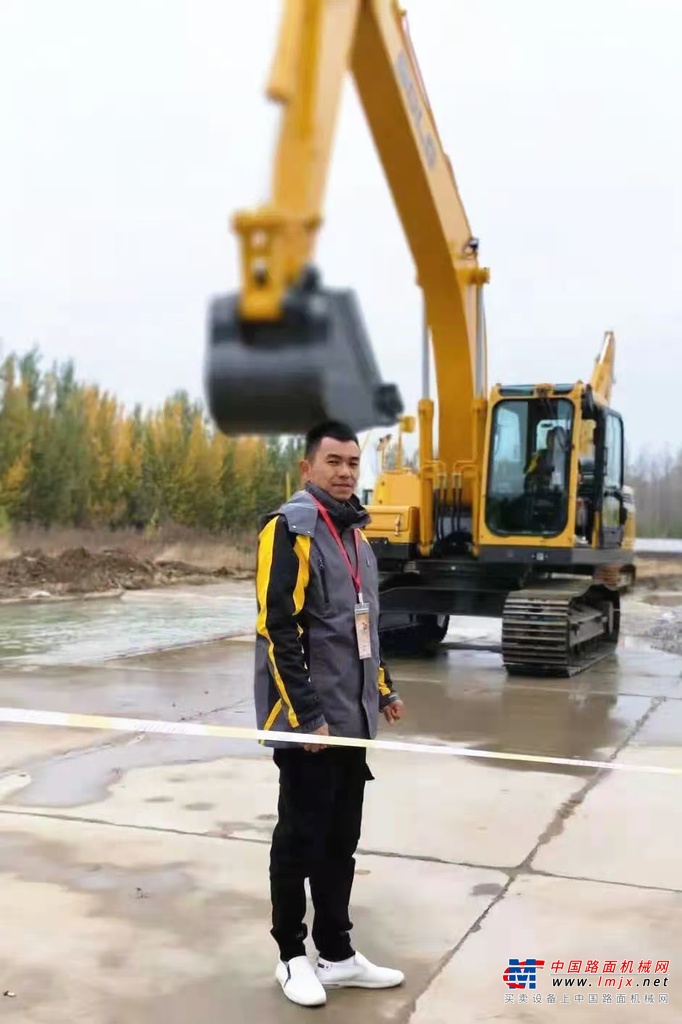 	通过跟随亲戚朋友带中学习操作技能，占比超过41%;与师傅系统学习来提升操作技能的用户，占比为31.66%。