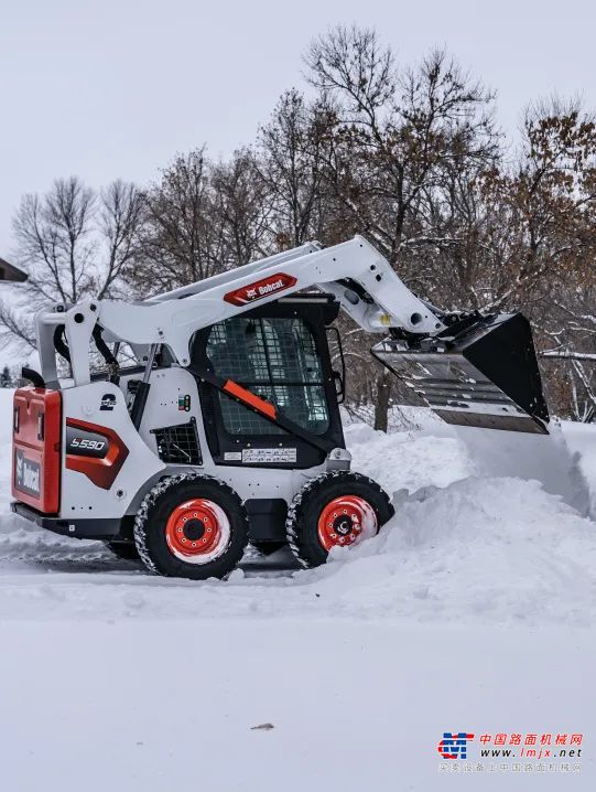	“少用不用”融雪剂，雪该怎么除？