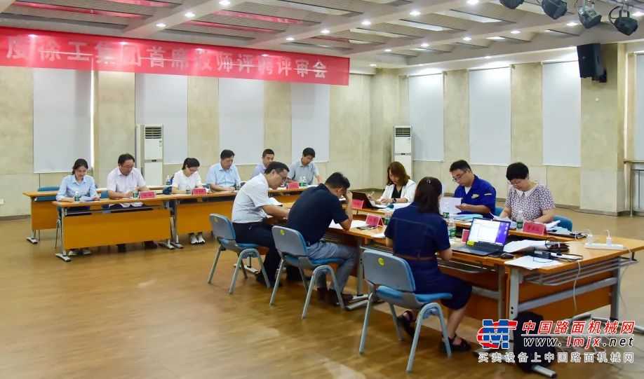 	深耕一线近30年，刘文生引领52项创新项目，获省部级以上奖6项，其工作室推动创新项目32项，获授权12项，获QC成果全国一等奖5项，市级以上创新成果奖10余项，累计创造经济效益3600余万元。