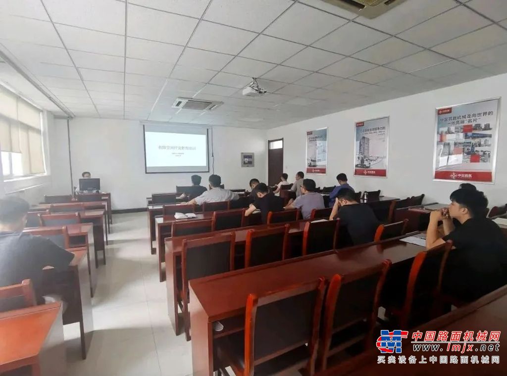 中交西筑装备分公司供应链管理体系是整个制造系统的供给神经中枢，围绕“摘帽工程”目标，加大成本控制力度，扎实工作作风供给生产履约，间接辅助提升公司产品市场竞争力和客户满意度。