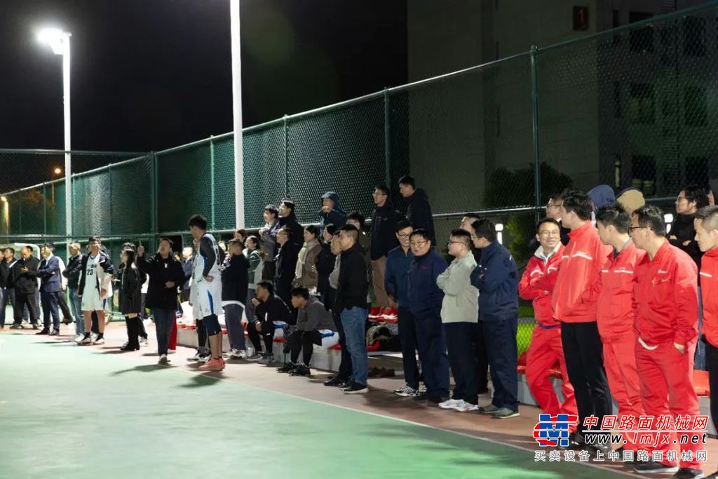 最具价值球员：高立三分球大赛冠军：吴红林党委副书记兼工会副主席、CEO办公室主任/国际营销副总经理 华萍颁奖