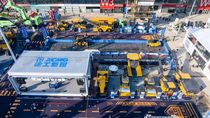 bauma CHINA 2024丨领略徐工道路机械“超级”时刻！