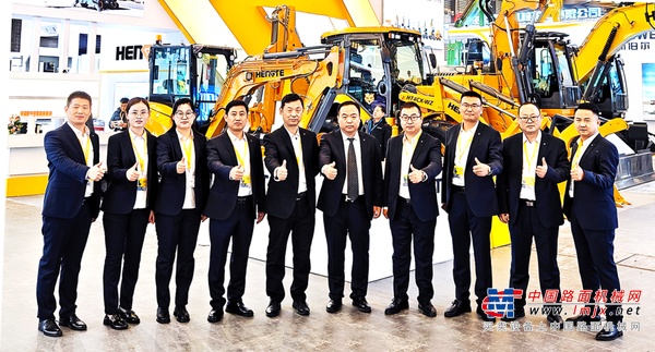 恒特挖掘机够燃够硬核！bauma CHINA 2024 HENGTE完美收官！