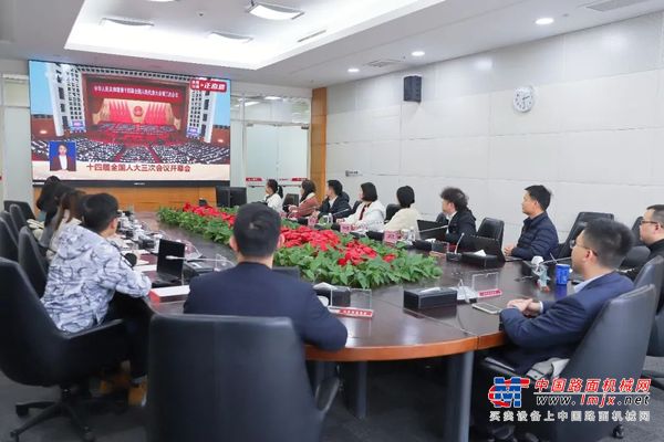 振奮！三一廣大員工熱議“兩會”！