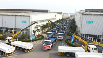 徐工SQS250随车起重机批量发车，助力 “一带一路” 沿线基建腾飞