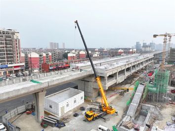 日出勤9小时！看徐工G2代起重机XCT50G5-1上演“空中大秀”