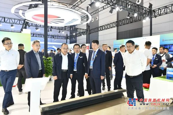 陕建机：杨宏军一行参观第三届中国（西安）国际矿业装备与技术展览会