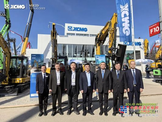 徐念沙会长调研德国宝马展徐工展区，高度评价中国企业深耕欧洲市场