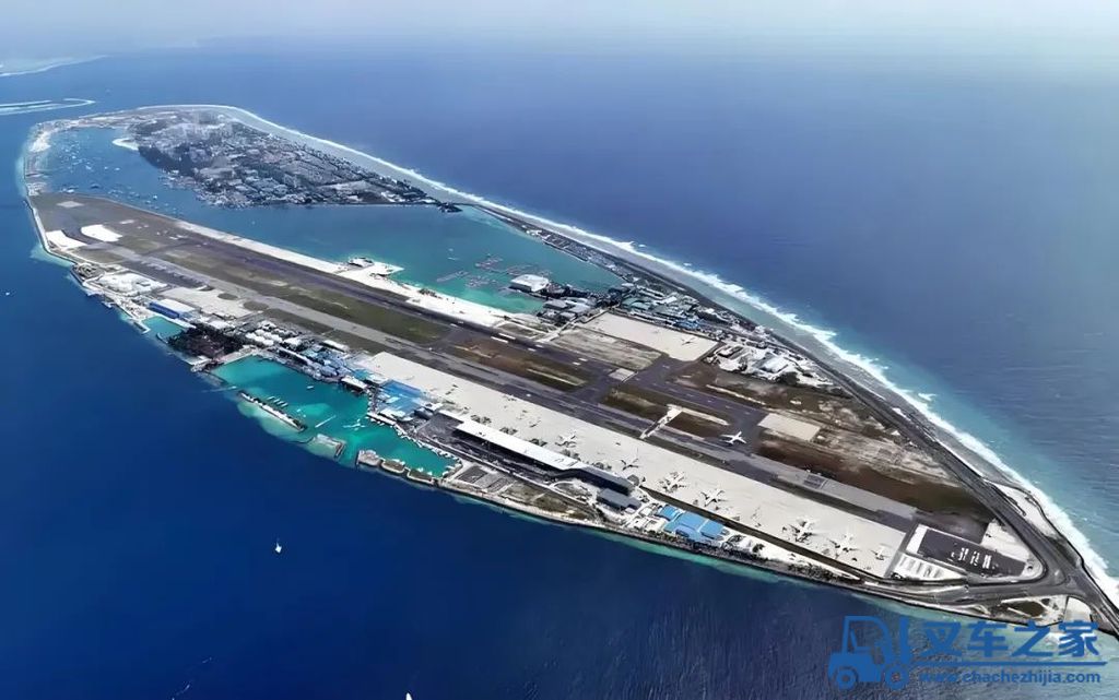 三一C10+铣刨机助力马尔代夫国际机场扩建，彰显中国智造硬实力！