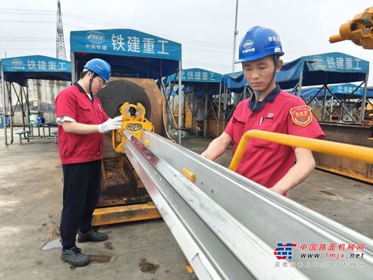 鐵建：身邊的奮鬥者 | 機操行家+質控能手，這個班組不一般！